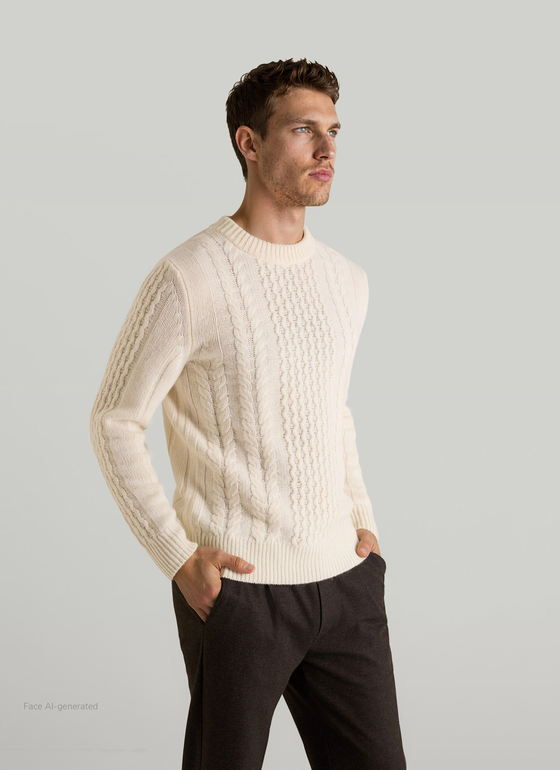 Pullover Rundhals 1/1 Arm Off White Frontansicht