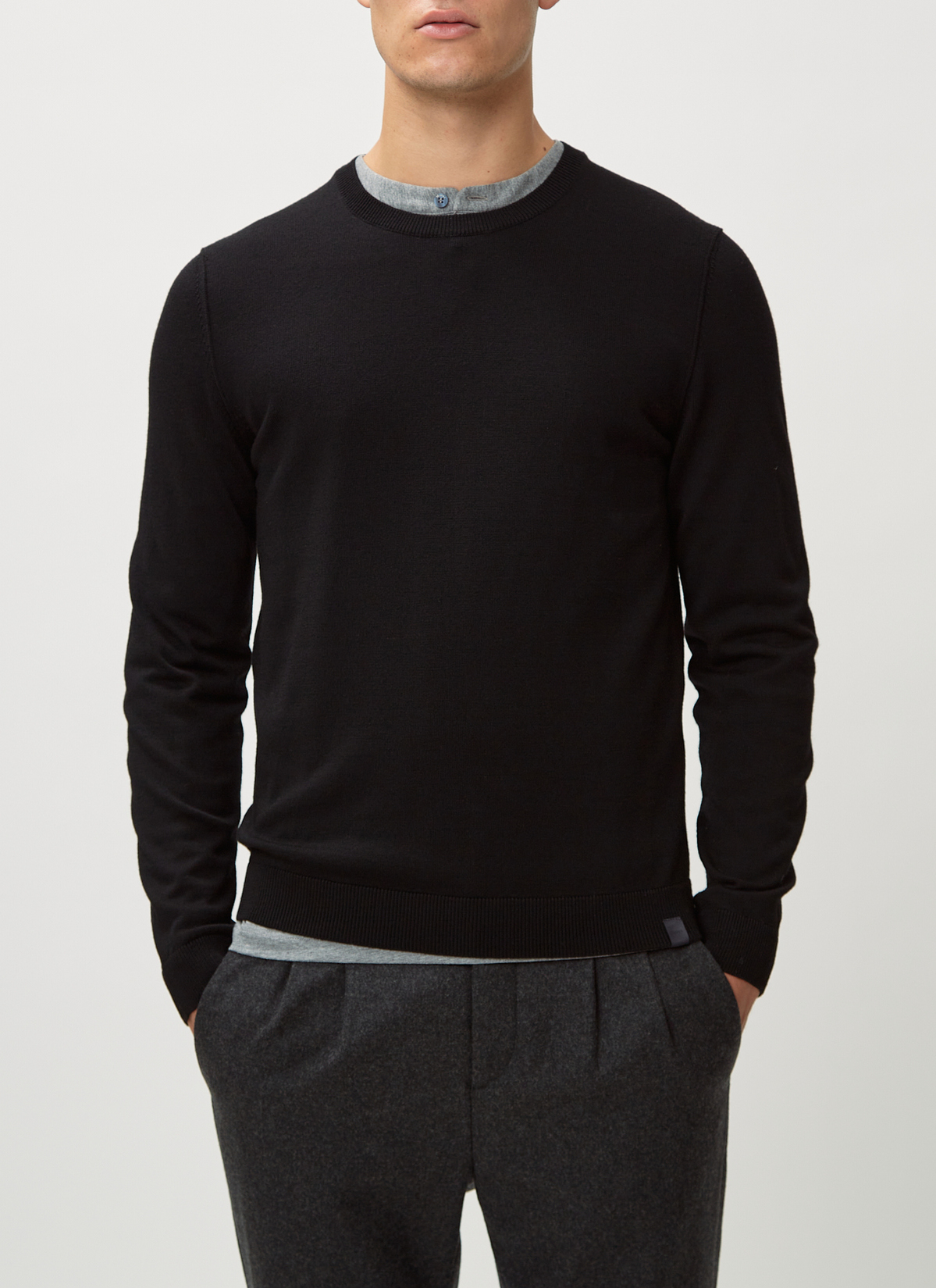 Pullover Rundhals 1/1 Arm, Black Frontansicht