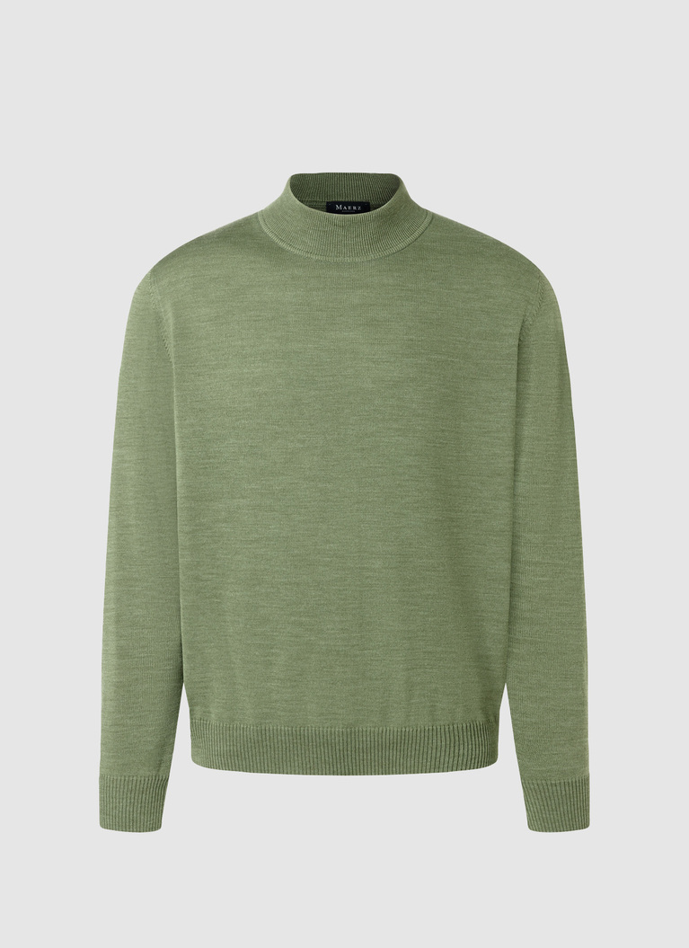 Classic Line: Stehbund-Pullover, Green Hummus Frontansicht