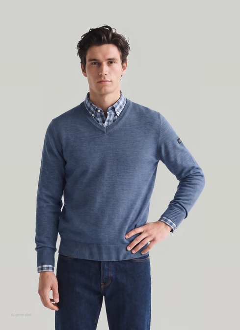 Pullover width=