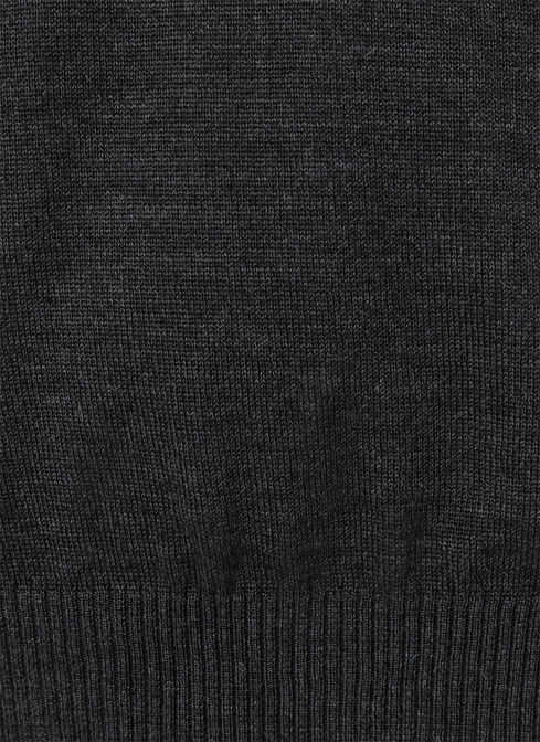 Pullover width=