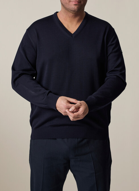 Pullover width=