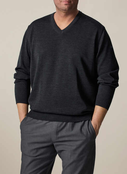 Pullover width=
