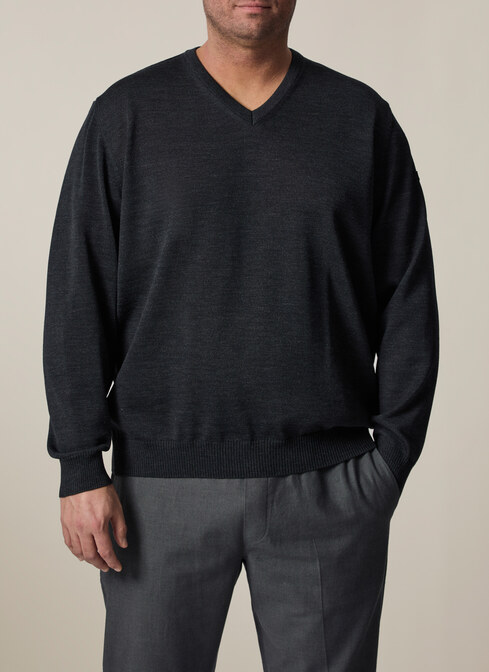 Pullover width=