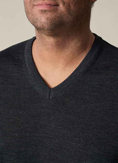 Pullover width=