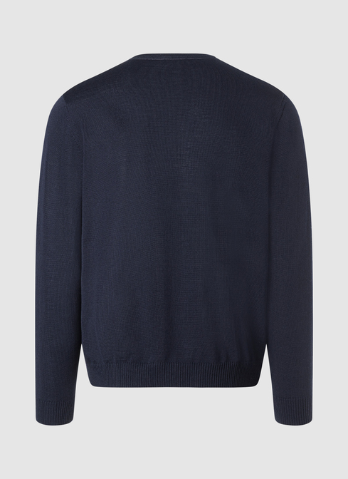 Pullover width=