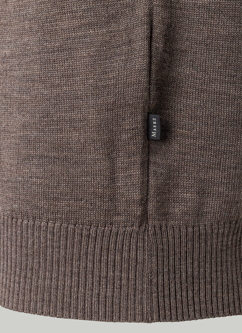 Pullover width=