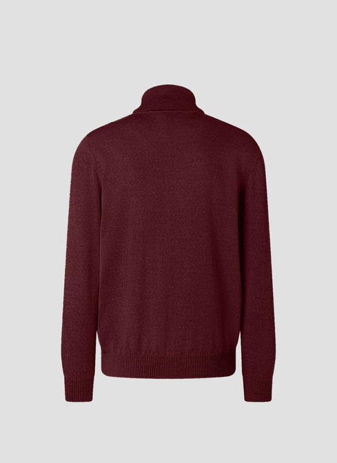 Pullover width=