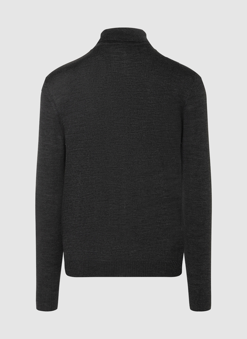 Pullover width=