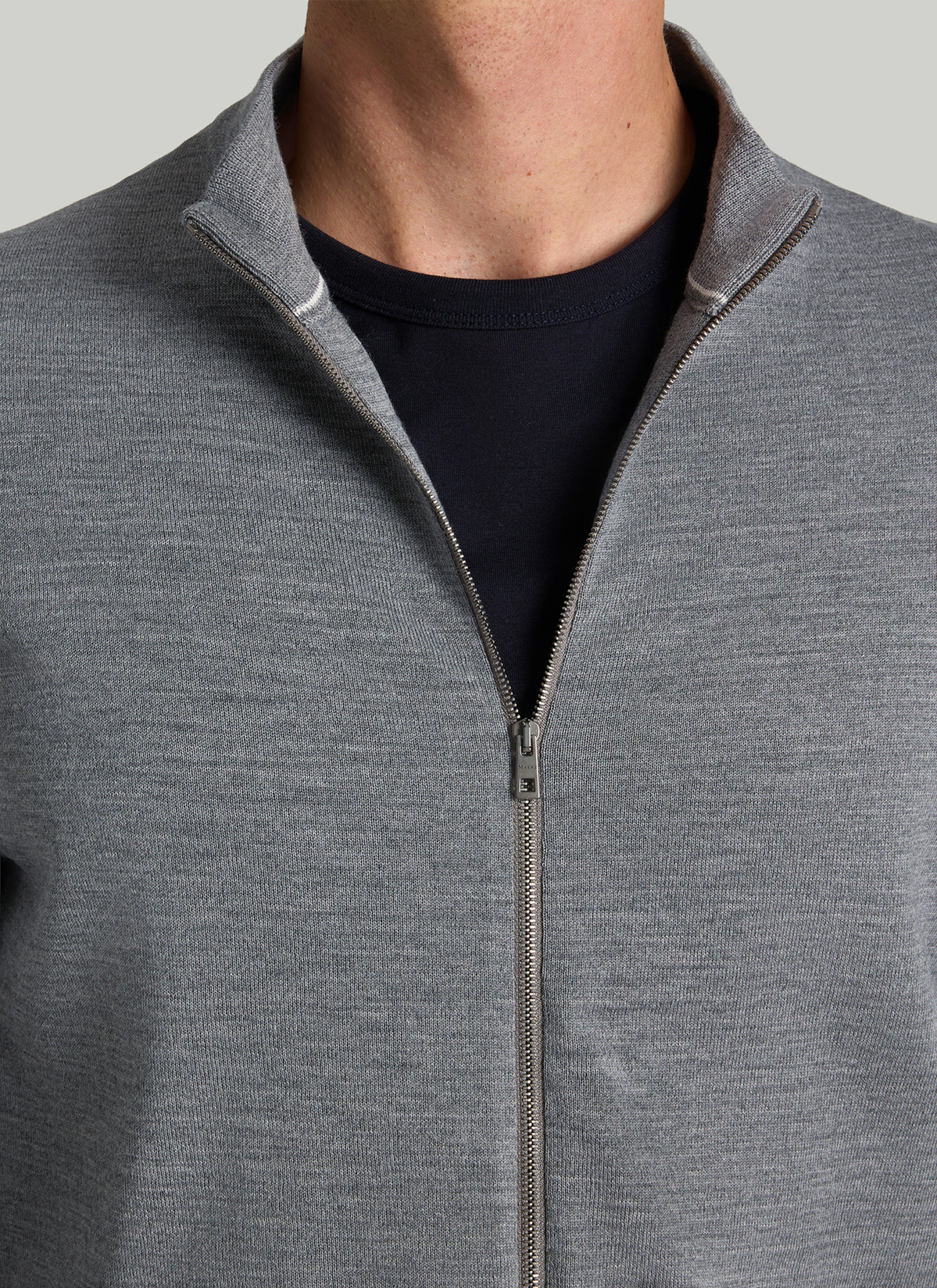Strickjacke Zip 1/1 Arm, Shark Skin Detailansicht 1