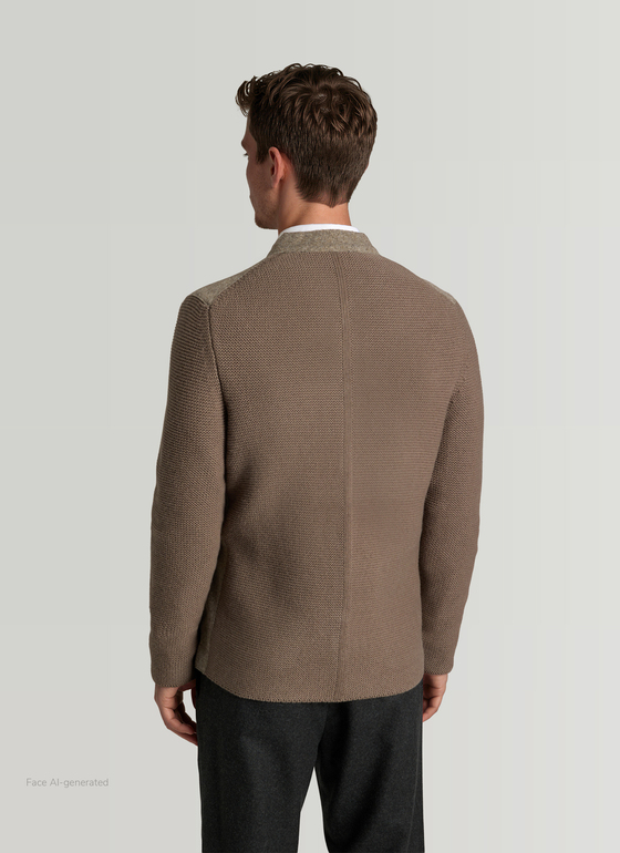 Strickjacke Knopf 1/1 Arm Cedar Wood Frontansicht