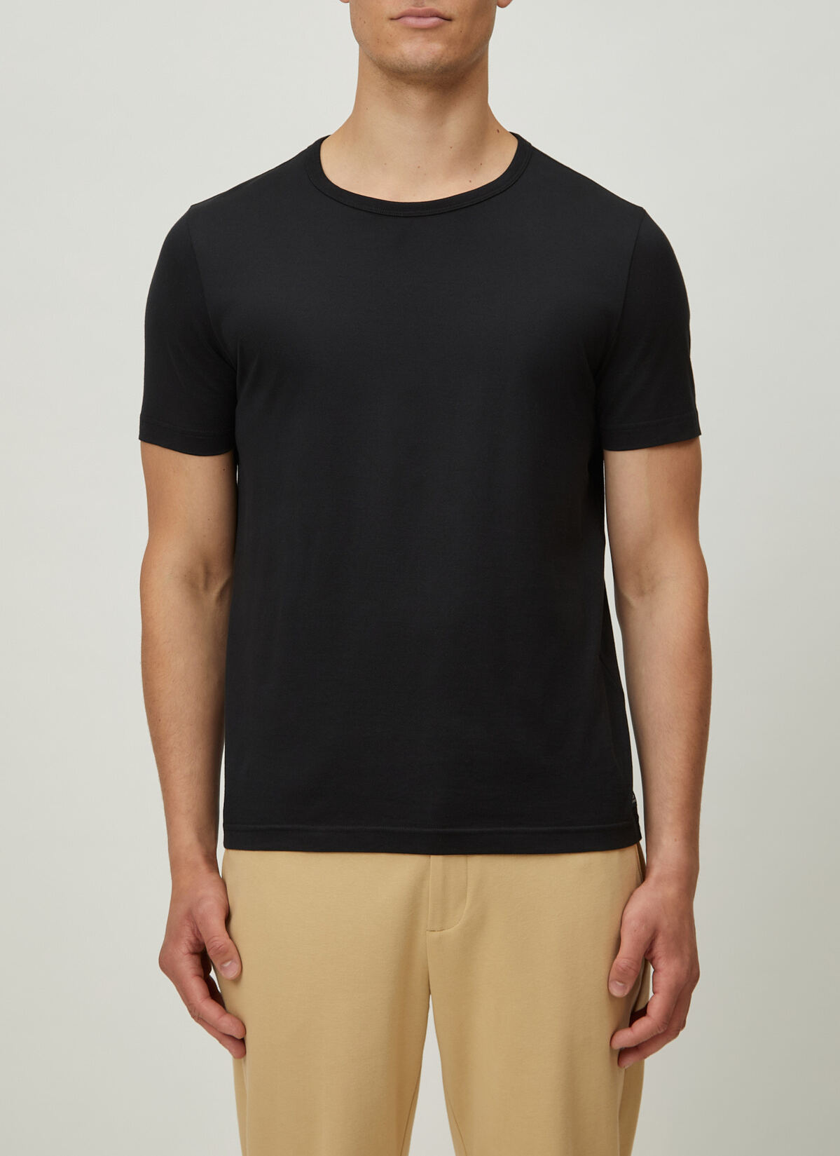 T-Shirt Rundhals 1/2 Arm, Black Detailansicht 1