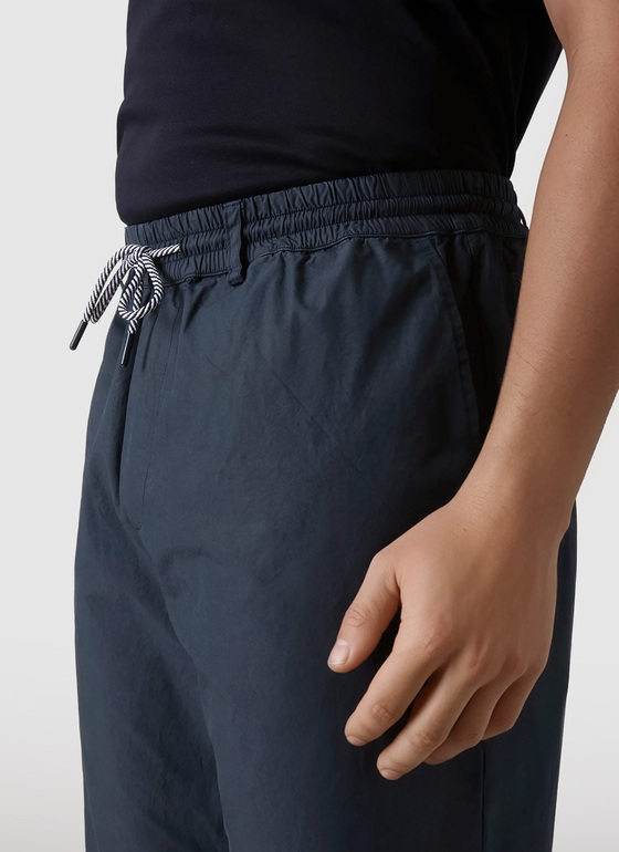 Hose Navy Frontansicht