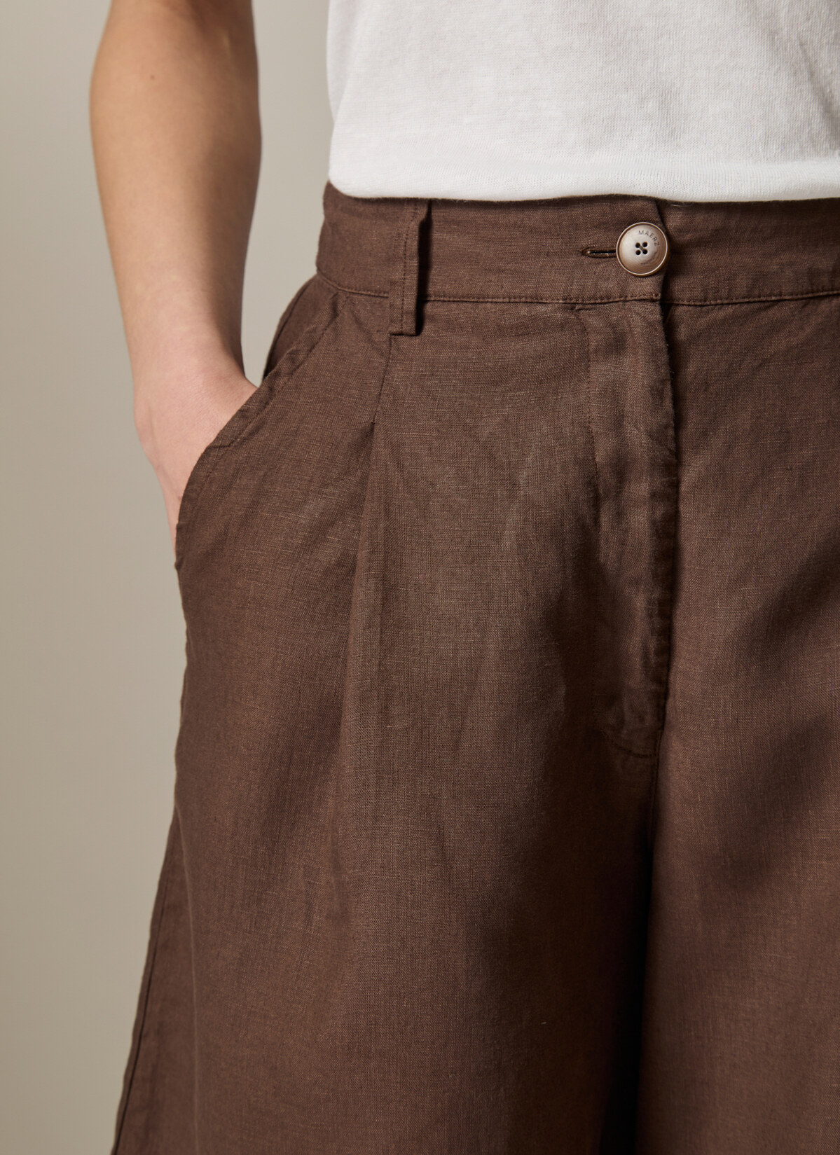 T-Shirt Rundhals, Dark Chocolate Detailansicht 1