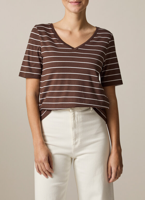 T-Shirt V-Neck 1/2 Arm Dark Chocolate Frontansicht