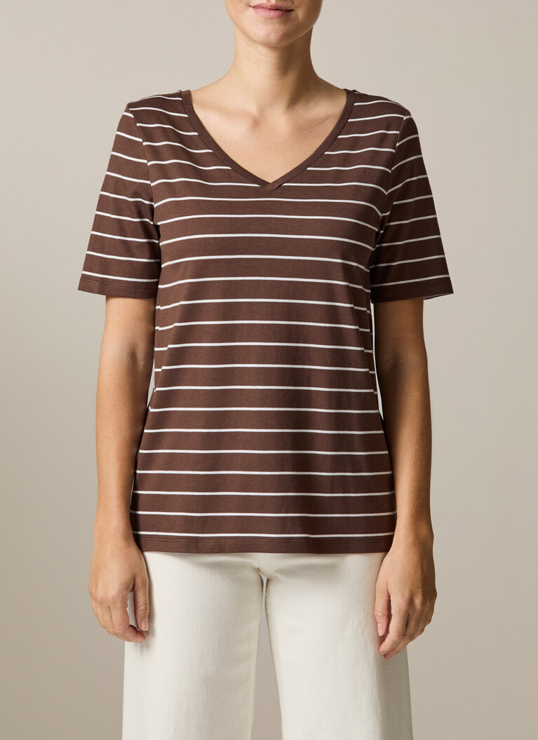 T-Shirt V-Neck 1/2 Arm, Dark Chocolate Detailansicht 1