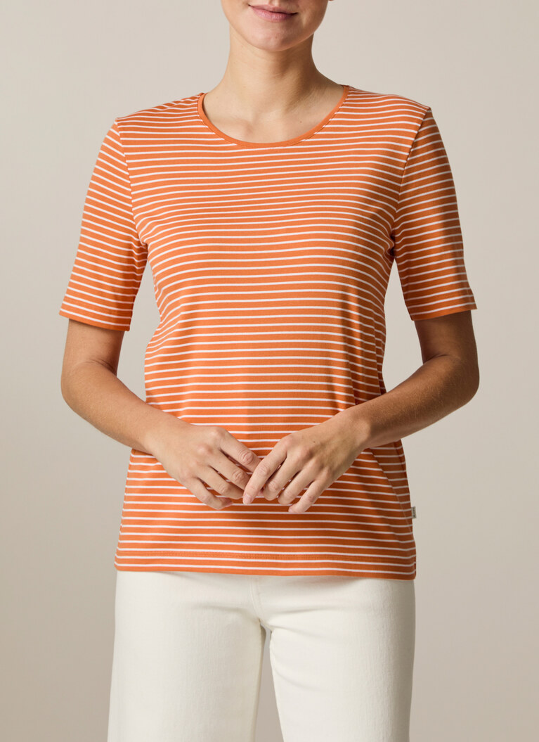 RundhalsshirtMandarin Frontansicht