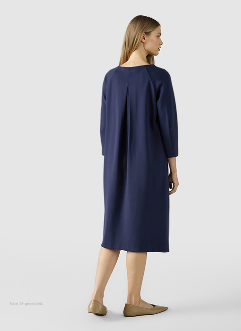 Kleid width=