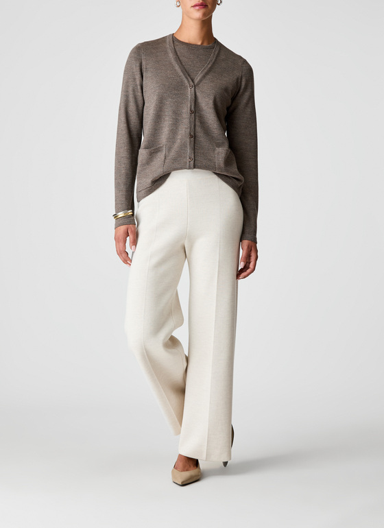 Cardigan  1/1 Arm Hardwood Frontansicht