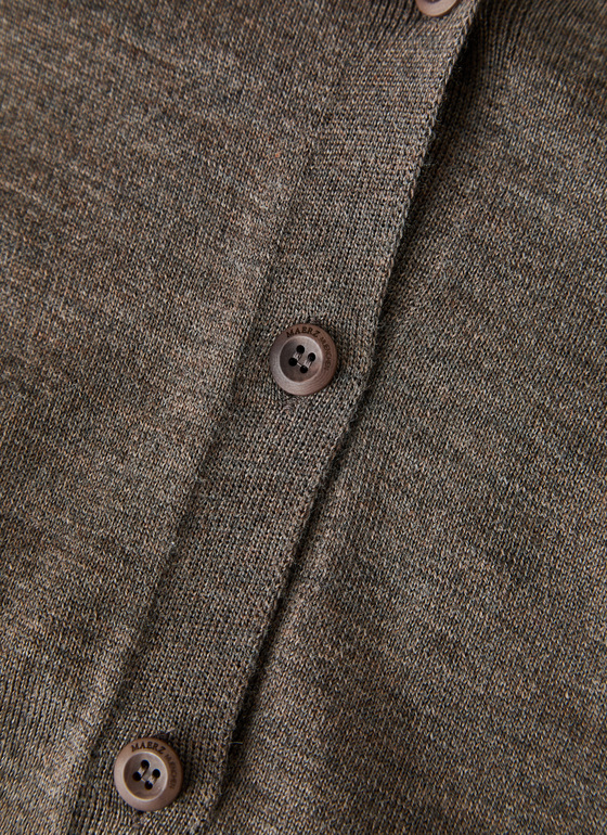 Strick Cardigan 1/1 Arm Hardwood Frontansicht