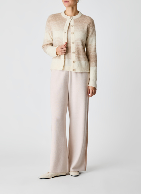 Strickjacke 1/1 Arm Sand Frontansicht