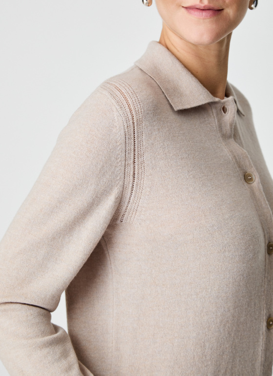 Strickjacke Knopf 1/1 Arm British Tea Frontansicht