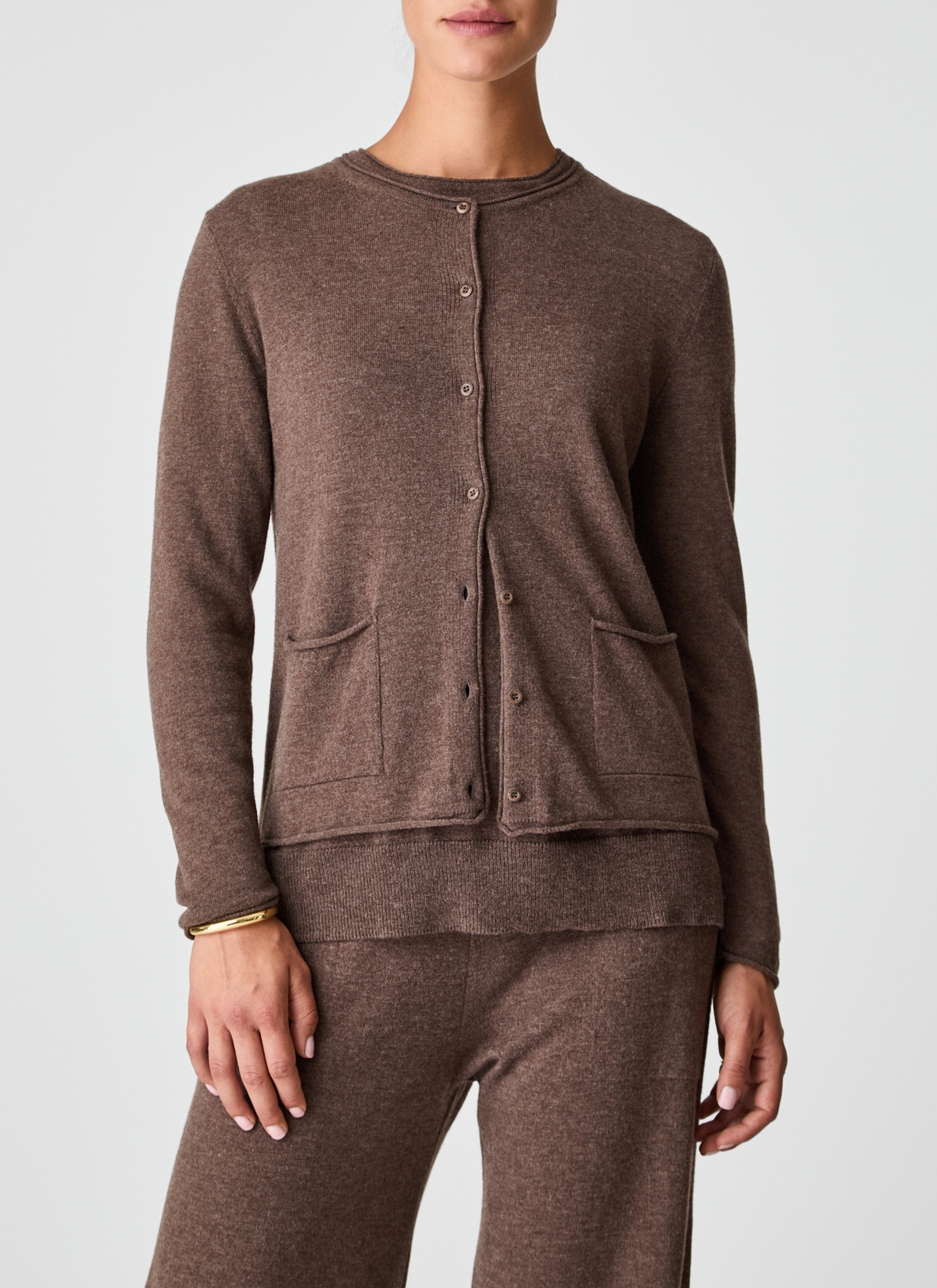 Strickjacke Knopf 1/1 Arm, Hardwood Frontansicht
