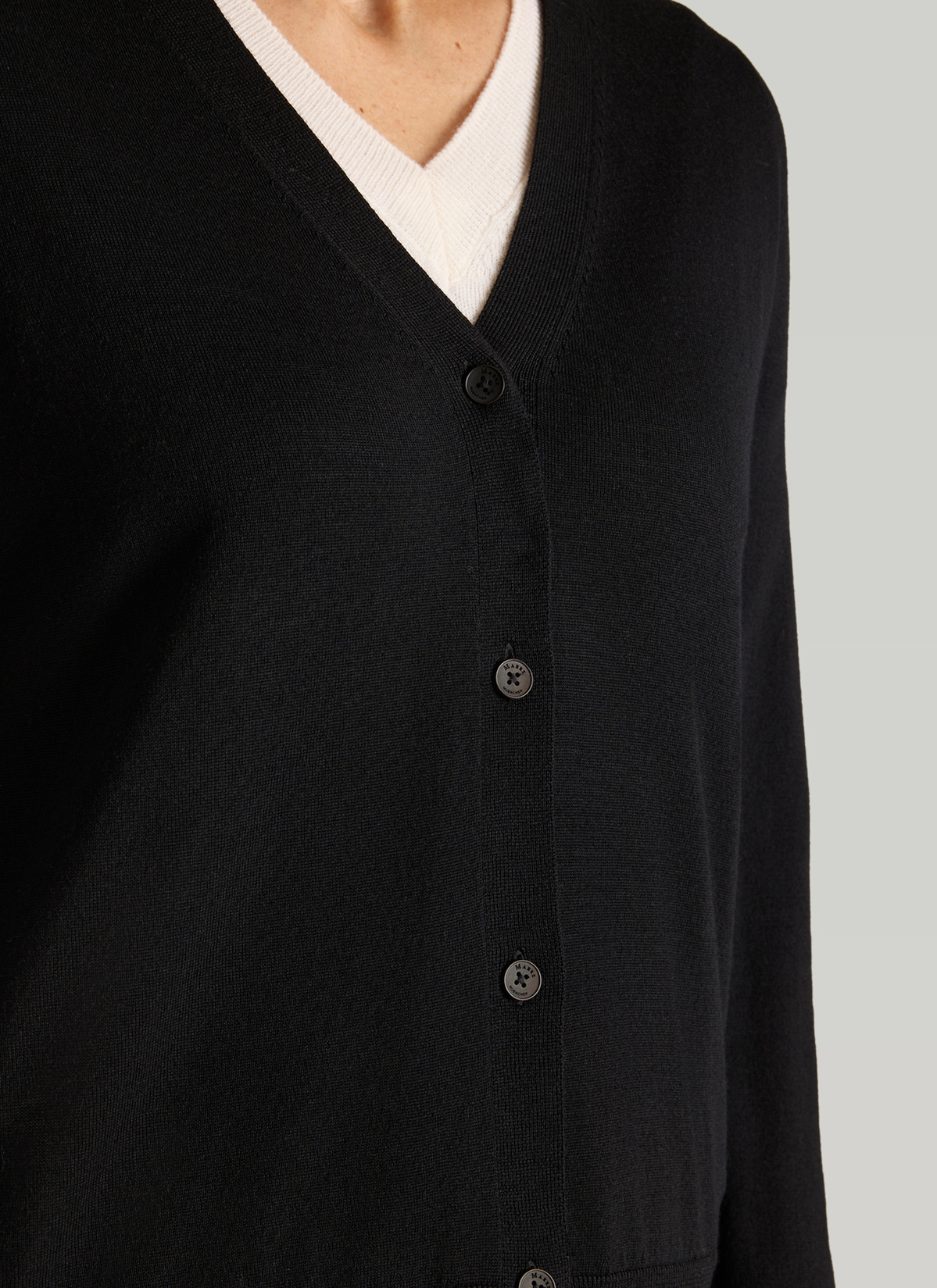 Strickjacke 1/1 Arm, Black Detailansicht 1