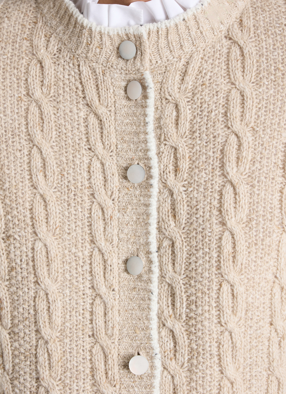 Strickjacke Knopf 1/1 Arm Frosted Dune Frontansicht