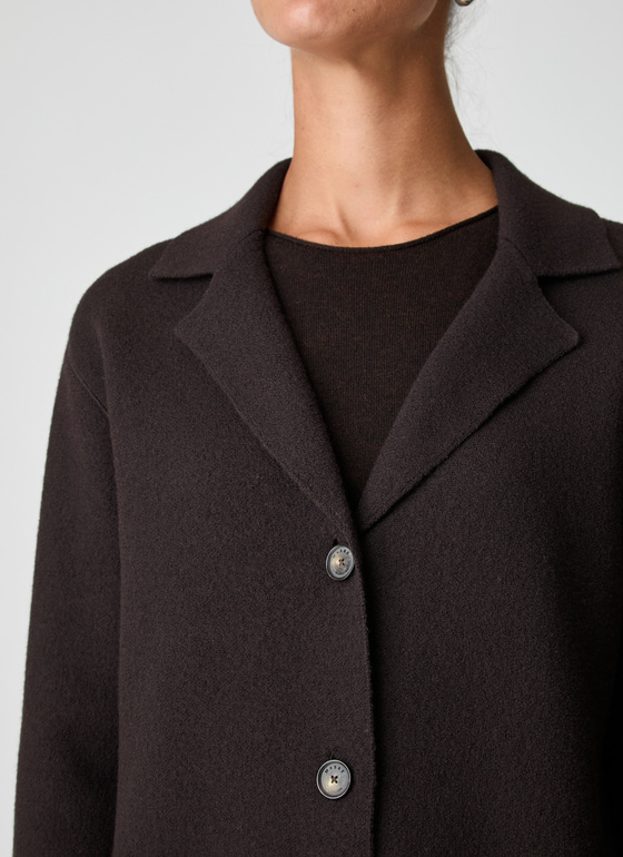 Strick Mantel Dark Espresso Frontansicht