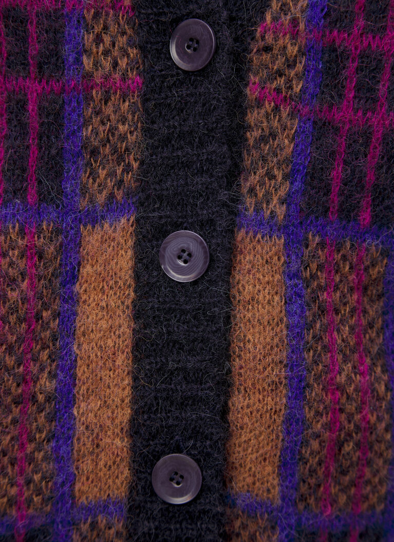 Strickjacke 1/1 Arm, Aubergine Detailansicht 1