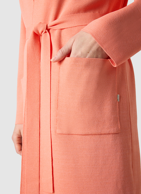 Strick Mantel Coral Reef Frontansicht