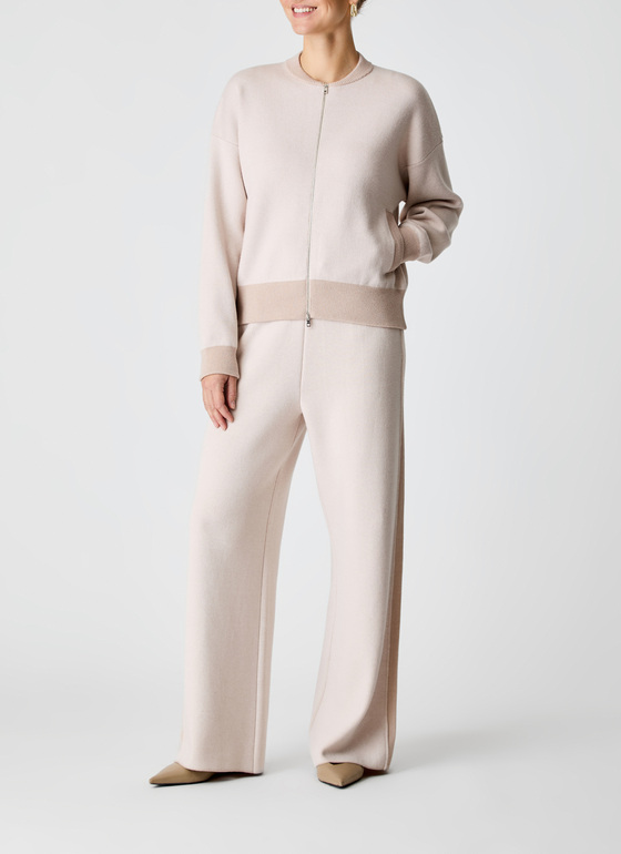 Strickjacke Zip 1/1 Arm Sand Frontansicht