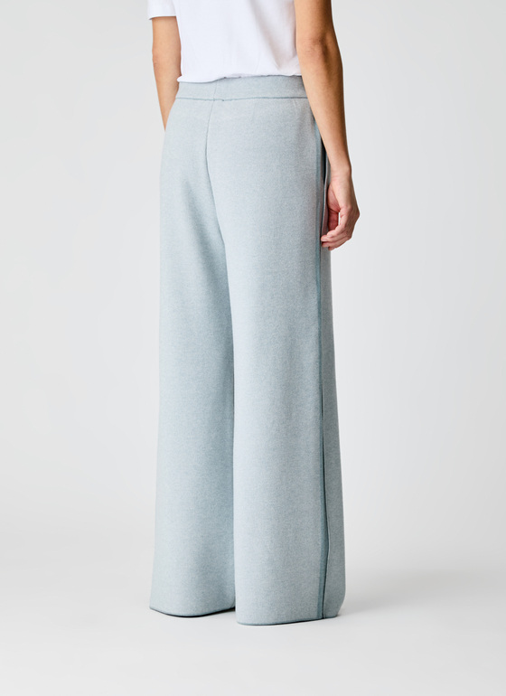 Hose Lake Blue Frontansicht