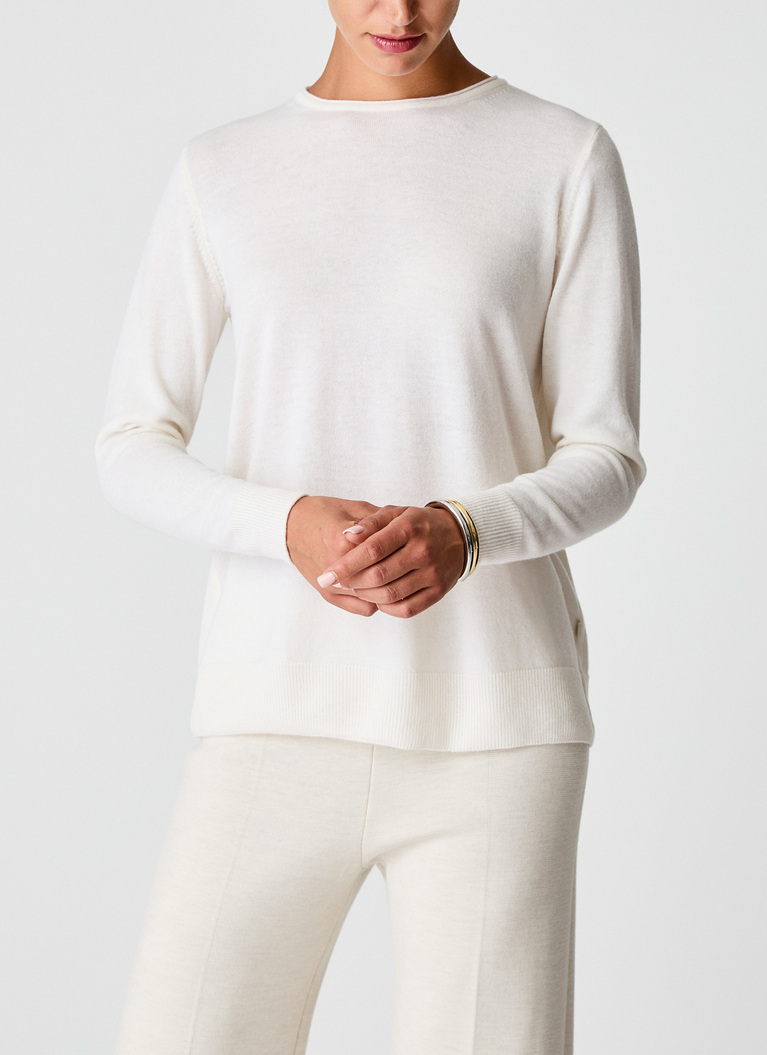 RundhalspulloverNew White Frontansicht