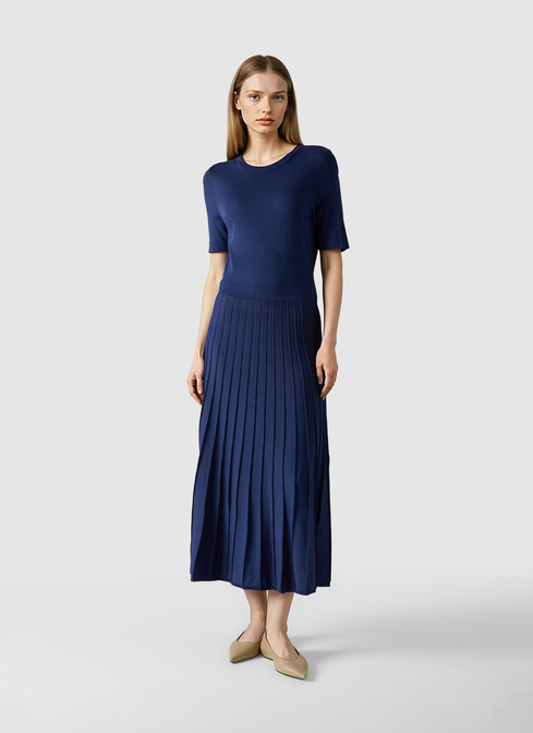 Kleid width=