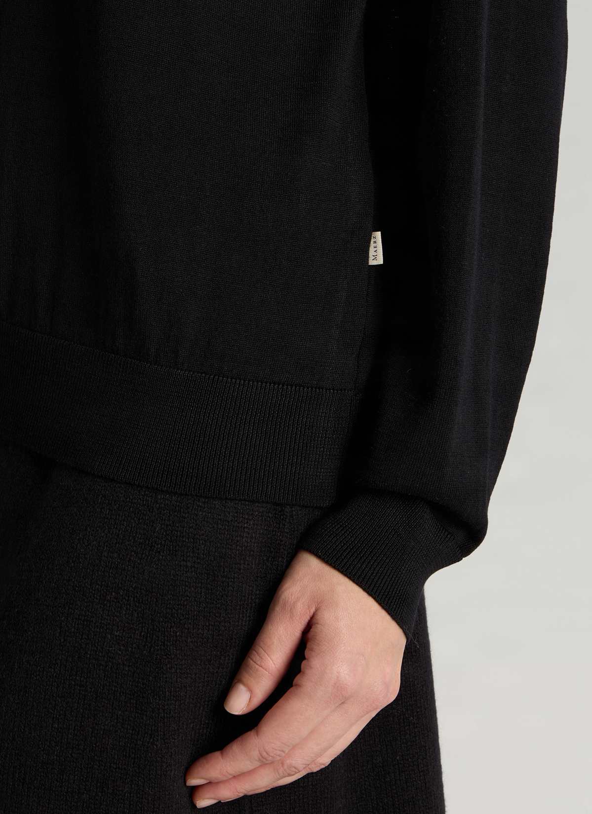 Pullover Rundhals 1/1 Arm, Black Detailansicht 1