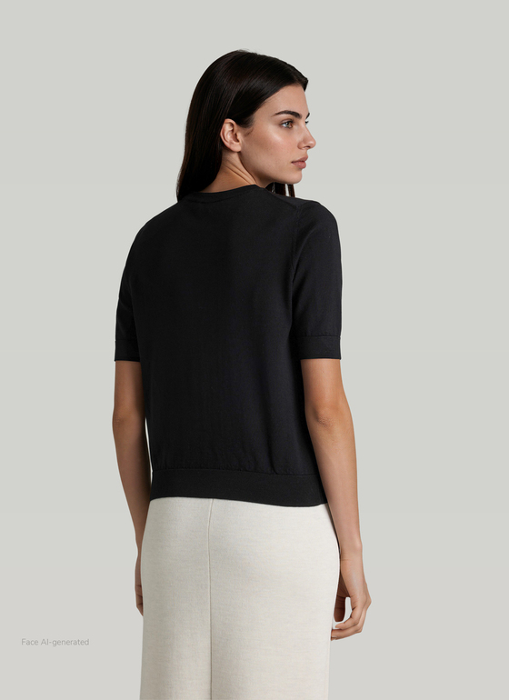 Pullover Rundhals 1/1 Arm Black Frontansicht