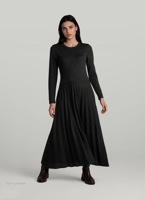 Kleid width=