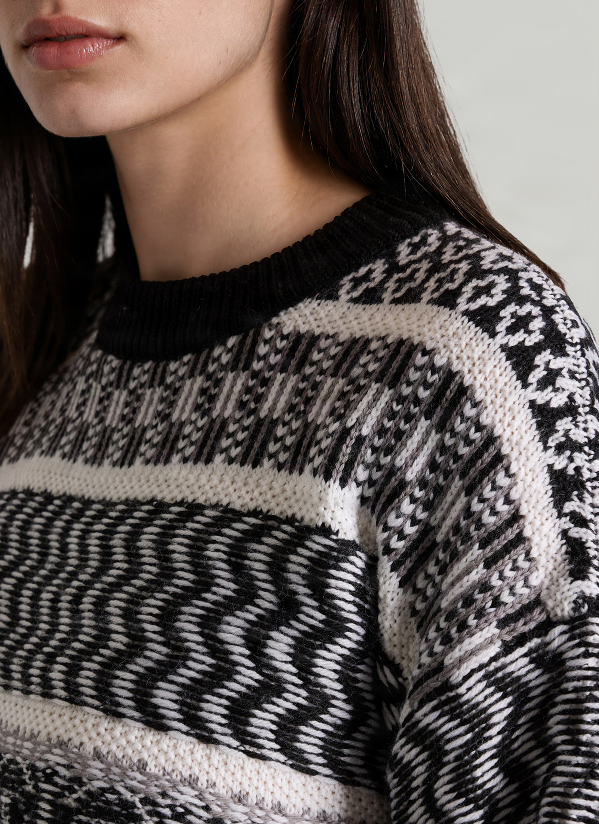 Pullover Rundhals 1/1 Arm, Black Detailansicht 1