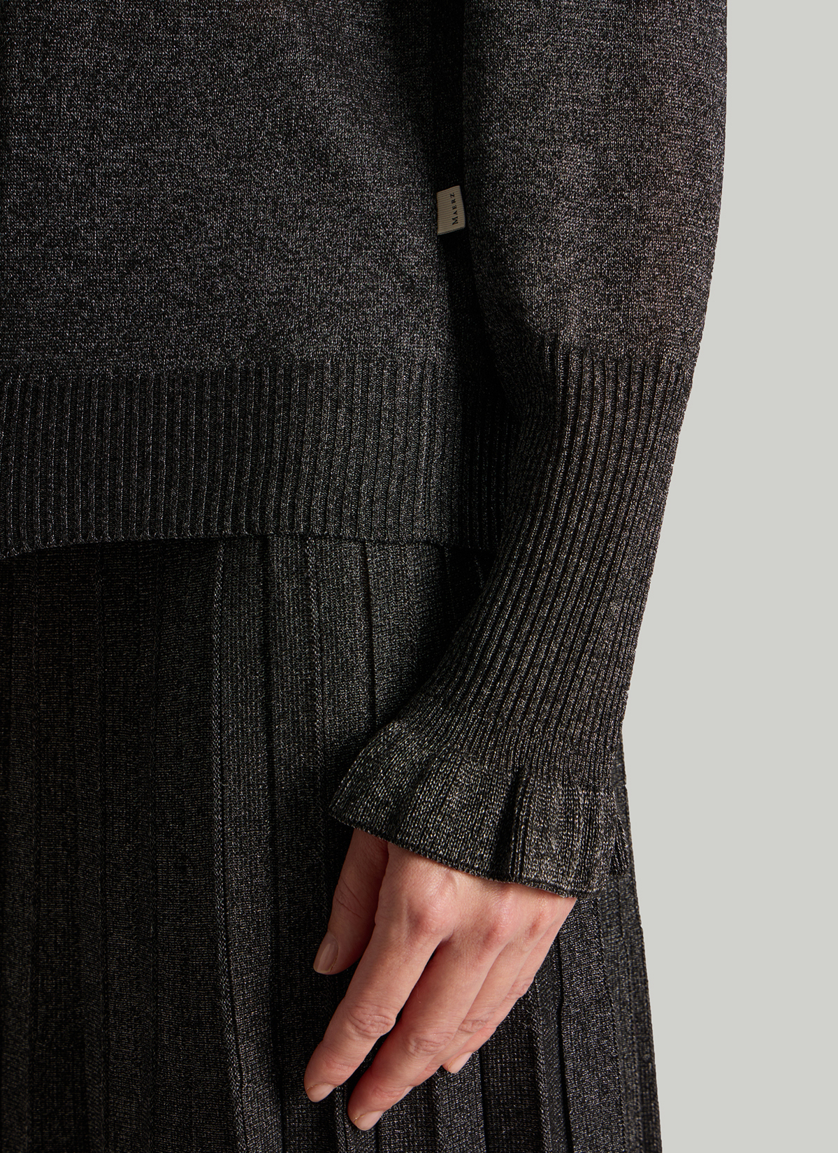 Pullover Rundhals 1/1 Arm, Black Detailansicht 1