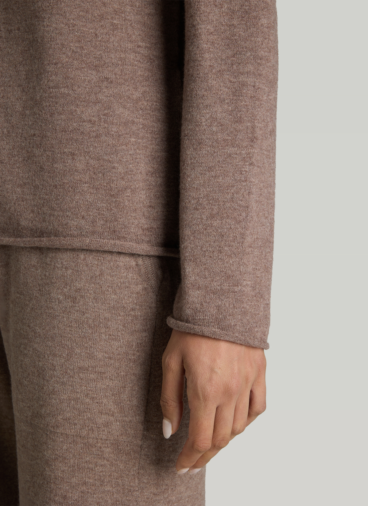 Pullover Rundhals 1/1 Arm, Taupe Grey Detailansicht 1